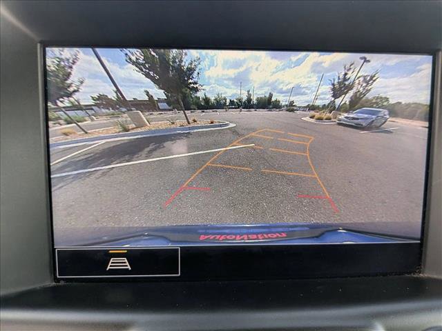 Used 2023 GMC Terrain SLT image 13