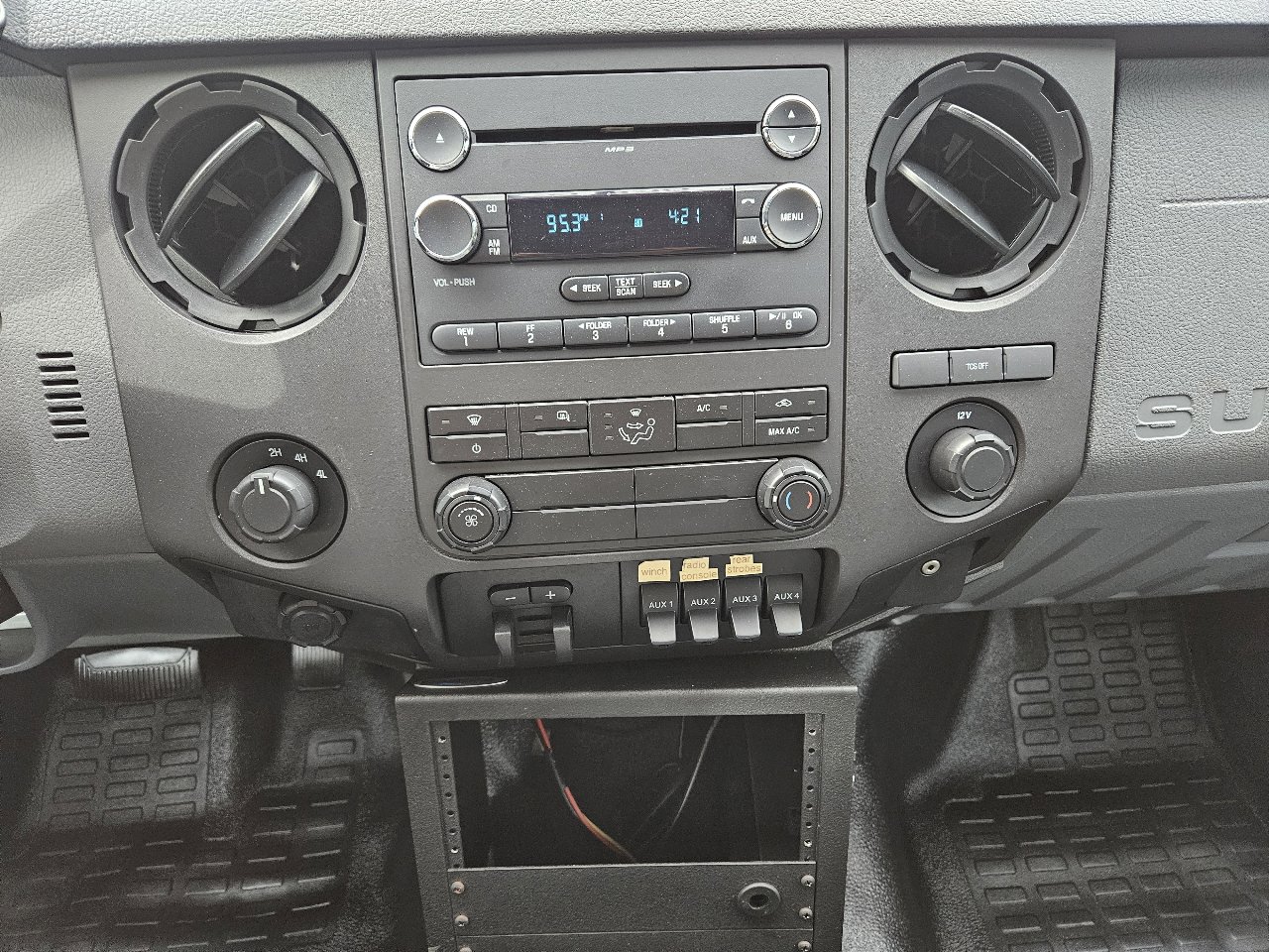 Used 2011 Ford F450 XL w/ PWR Equipment Group image 39