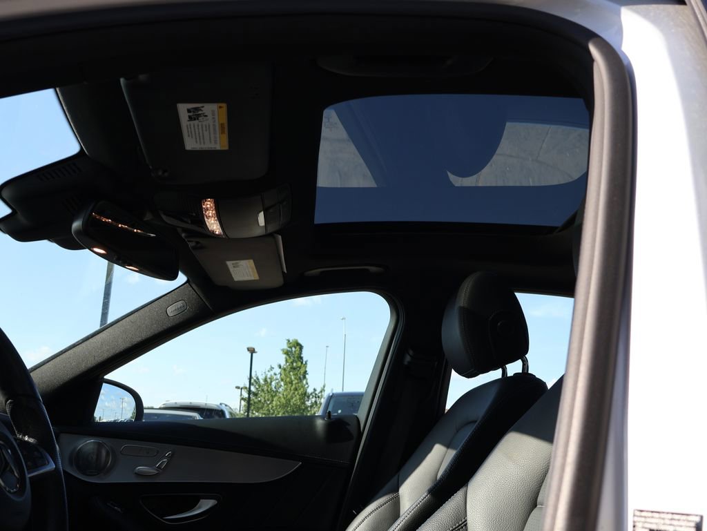 Used 2015 Mercedes-Benz C 300 4MATIC Sedan image 16