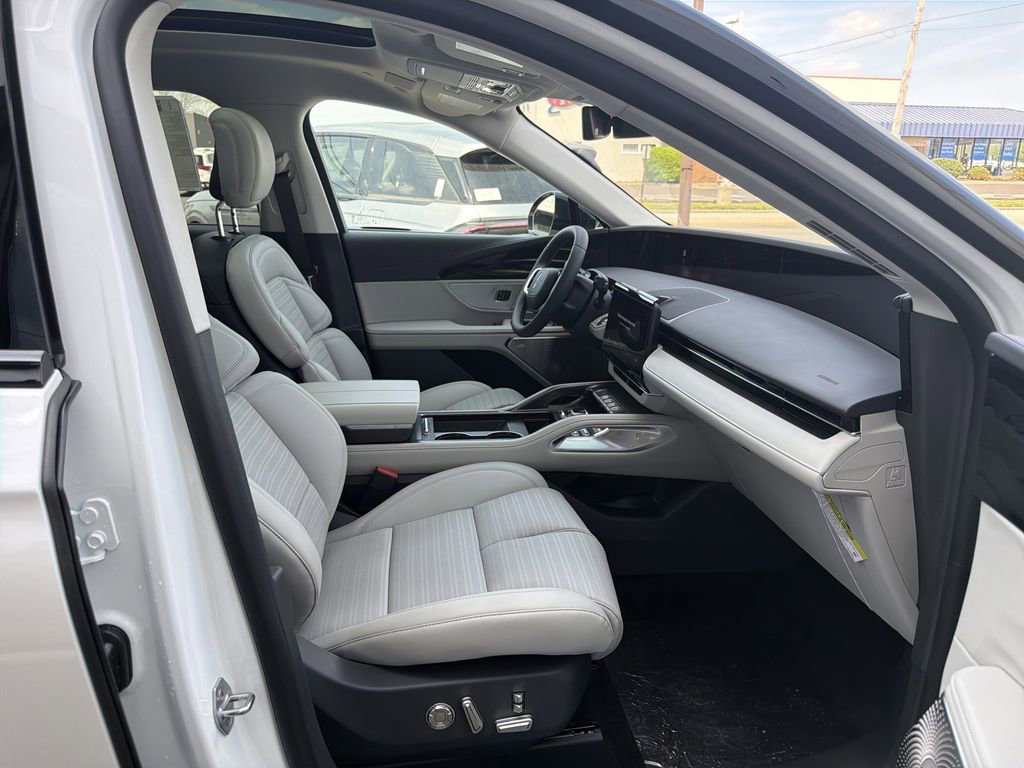 New 2026 Lincoln Nautilus Reserve AWD/4WD image 7