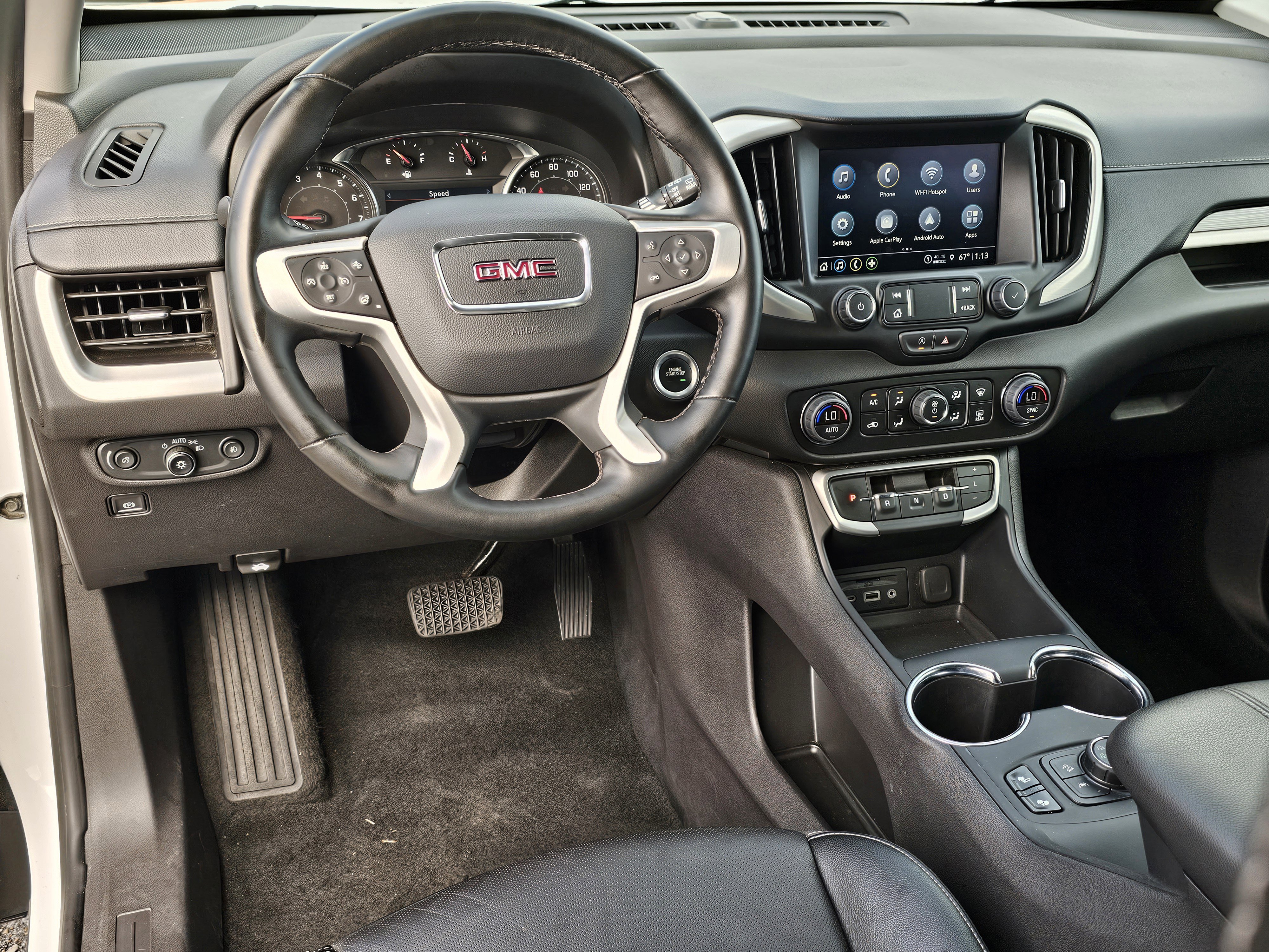 Used 2024 GMC Terrain SLT image 33
