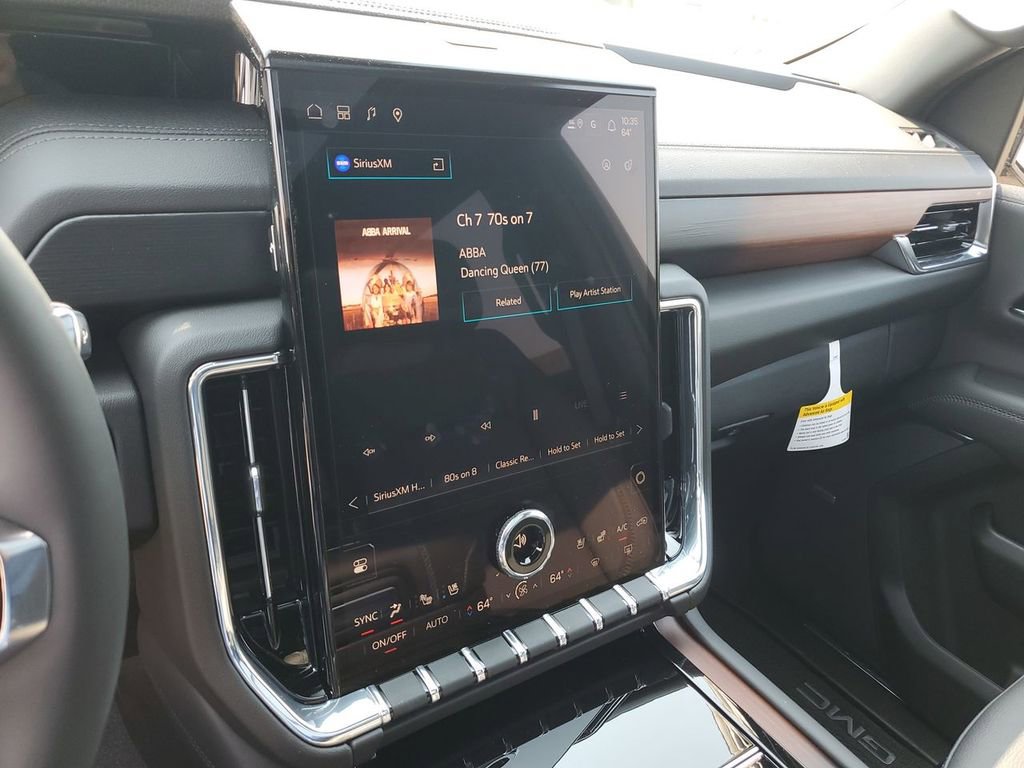 New 2025 GMC Yukon XL Denali w/ Denali Reserve Package image 14