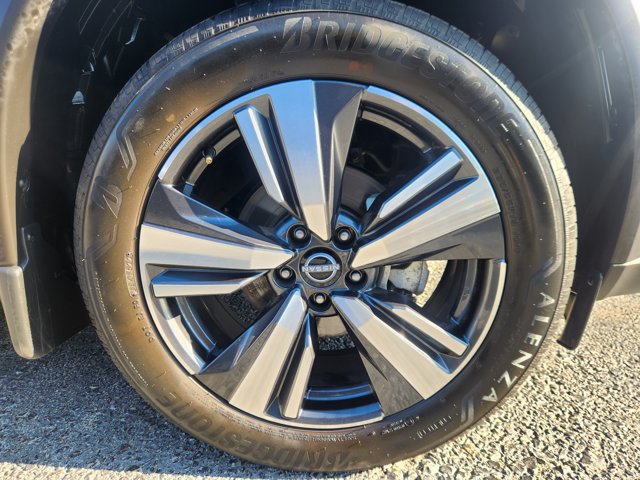 Certified 2023 Nissan Rogue Platinum w/ Platinum Premium Package AWD/4WD image 21