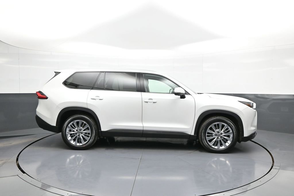 Certified 2024 Toyota Grand Highlander Platinum image 5