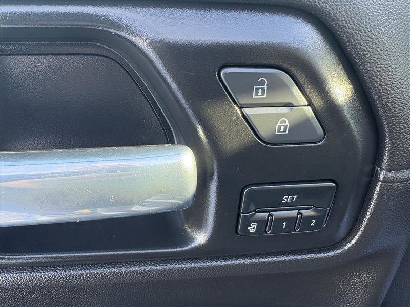 Used 2022 Chevrolet Silverado 3500 High Country w/ Technology Package image 14