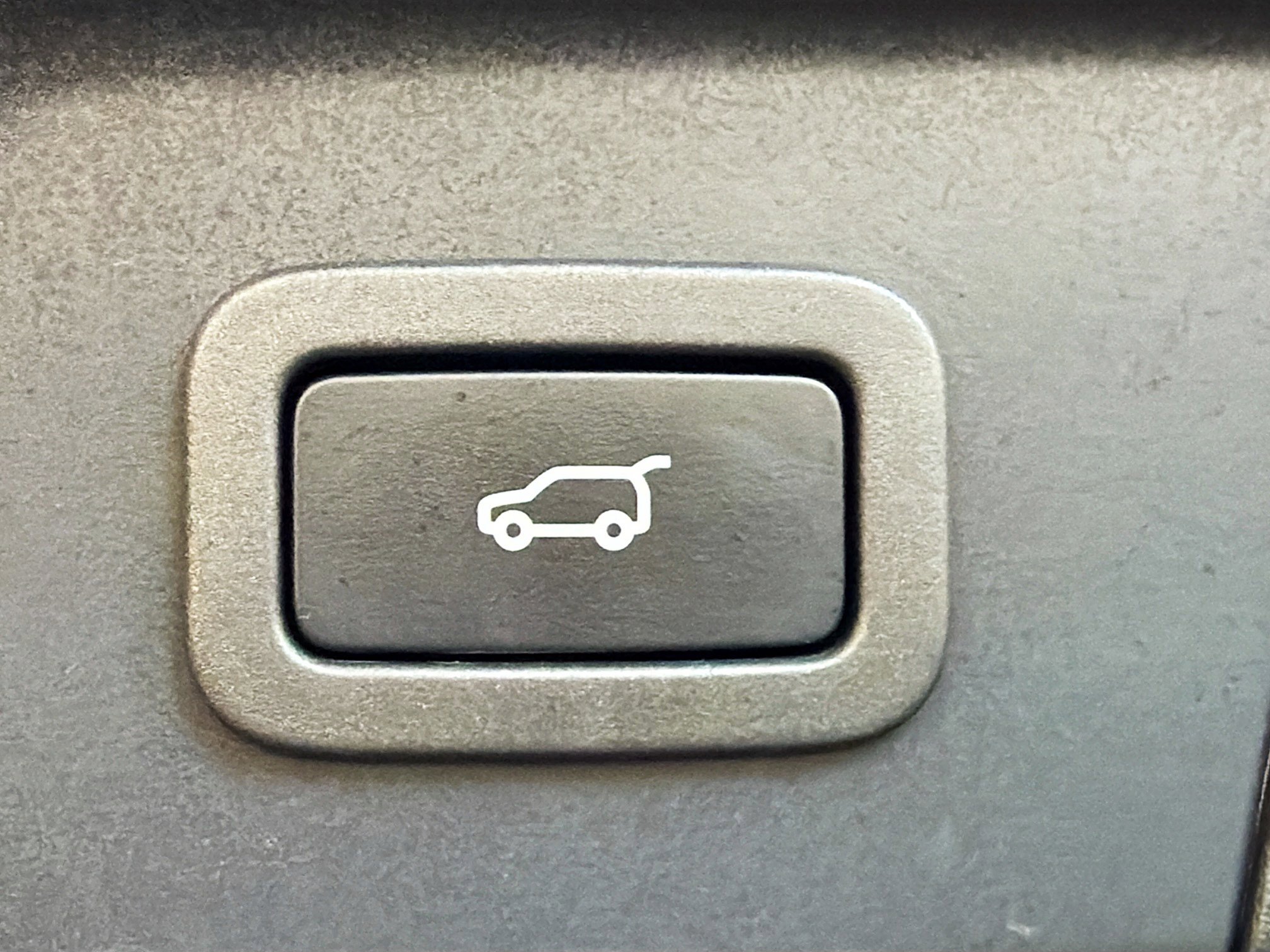 Used 2022 Land Rover Range Rover Velar R-Dynamic S image 13