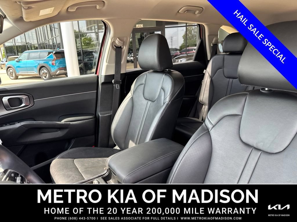Used 2025 Kia Sorento S AWD/4WD image 15