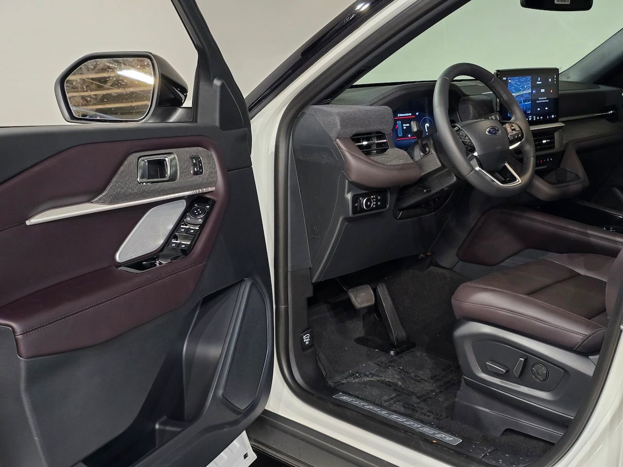 New 2026 Ford Explorer Platinum image 17