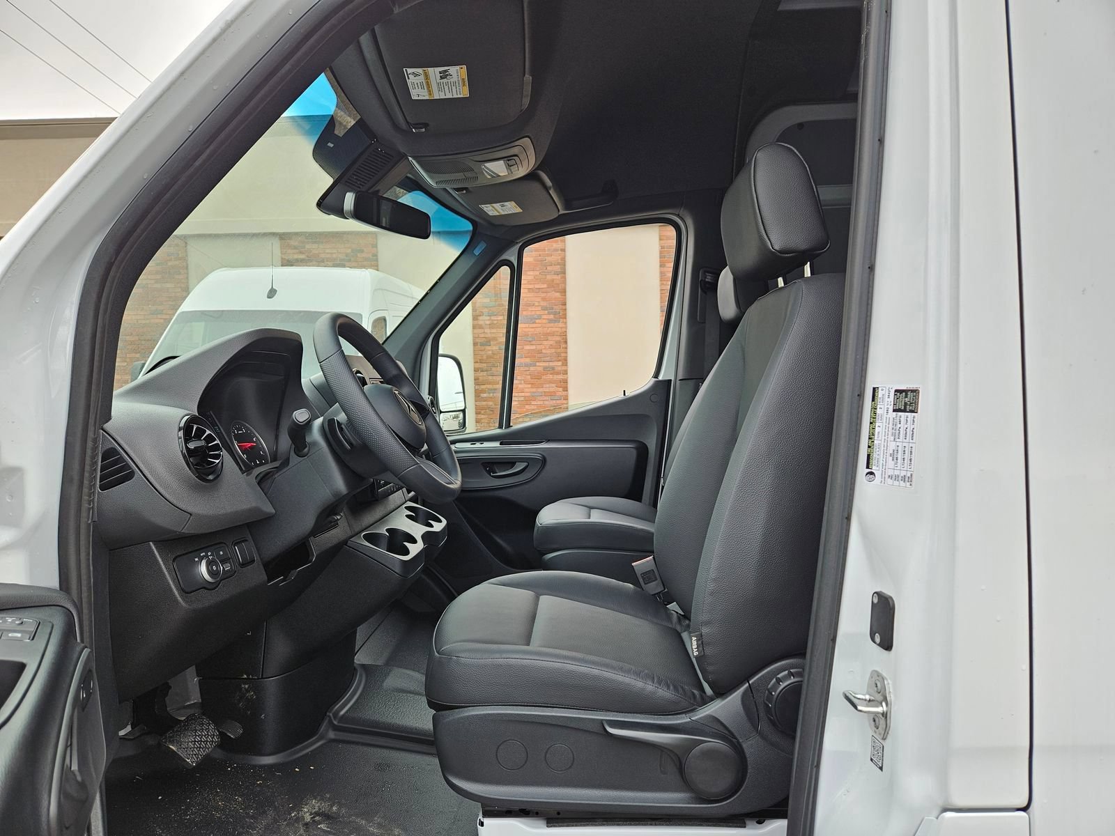 New 2025 Mercedes-Benz Sprinter 2500 image 13
