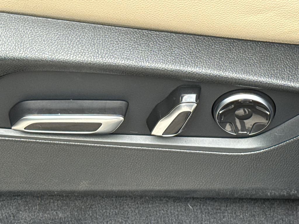 Used 2023 Acura MDX SH-AWD image 24