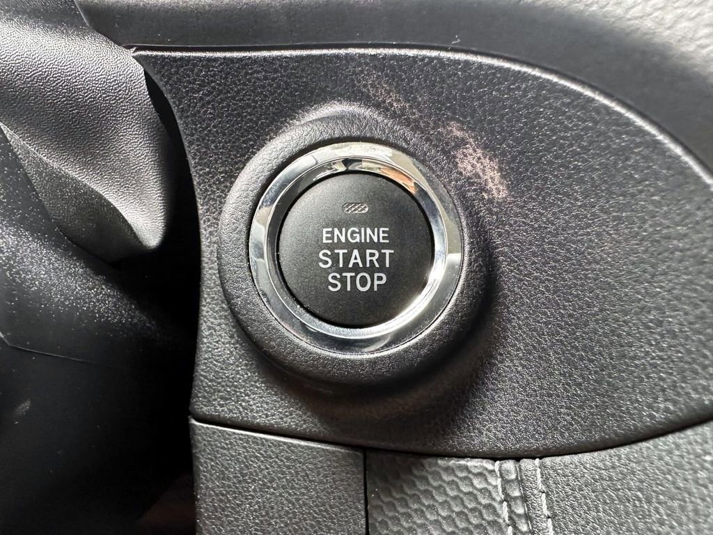 Used 2022 Subaru Forester Limited image 30