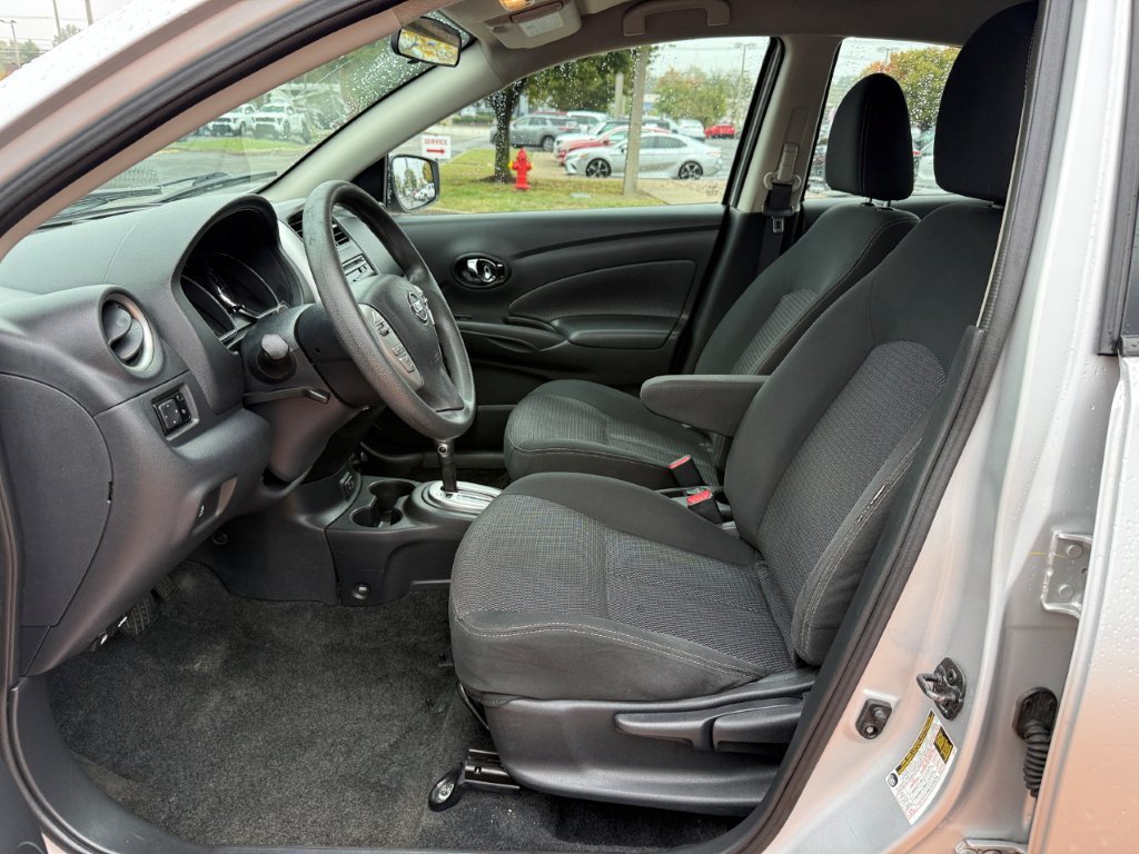 Used 2018 Nissan Versa SV FWD image 12