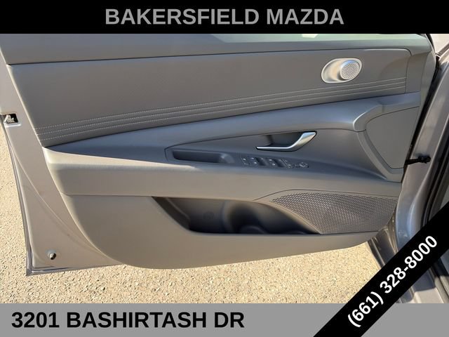 Used 2025 Hyundai Elantra SEL FWD image 10