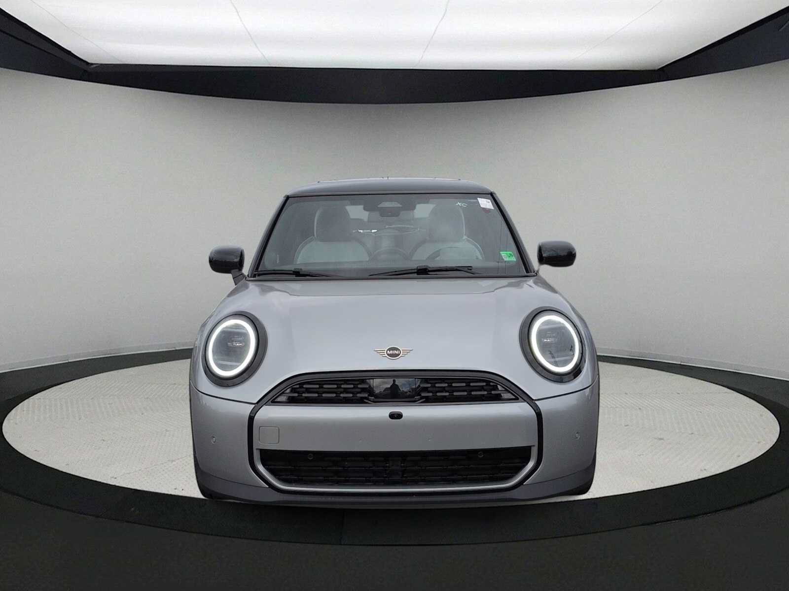 New 2026 MINI Cooper 2-Door Hardtop FWD image 3