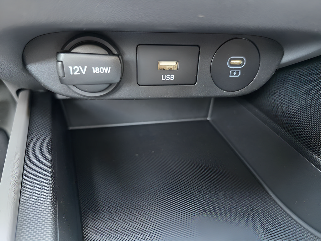 New 2026 Hyundai Elantra SE FWD image 21