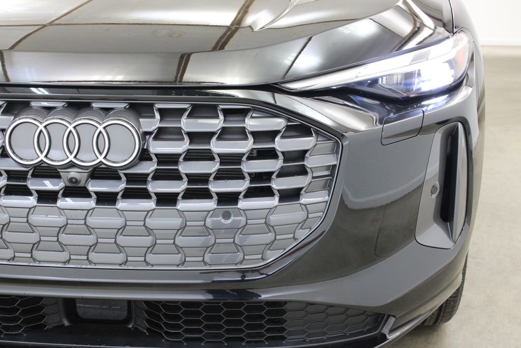 Certified 2025 Audi Q5 Premium w/ Convenience Package image 8
