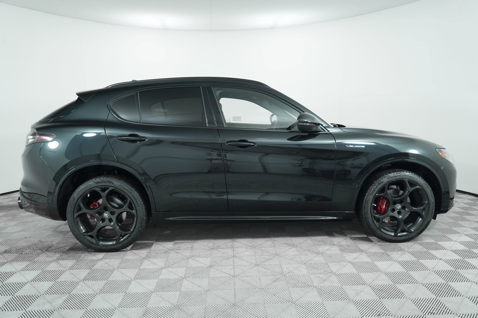 New 2025 Alfa Romeo Stelvio Sprint w/ Veloce Package image 12