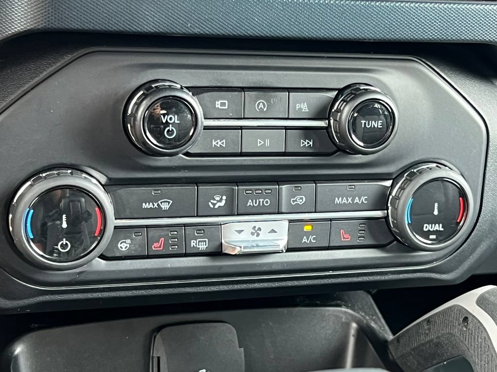 Used 2022 Ford Bronco Outer Banks AWD/4WD image 23