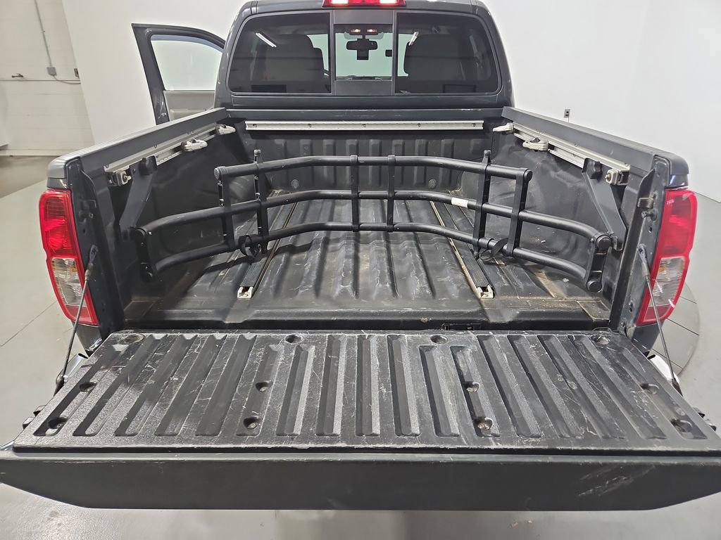 Used 2015 Nissan Frontier SV w/ SV Value Truck Package AWD/4WD image 22