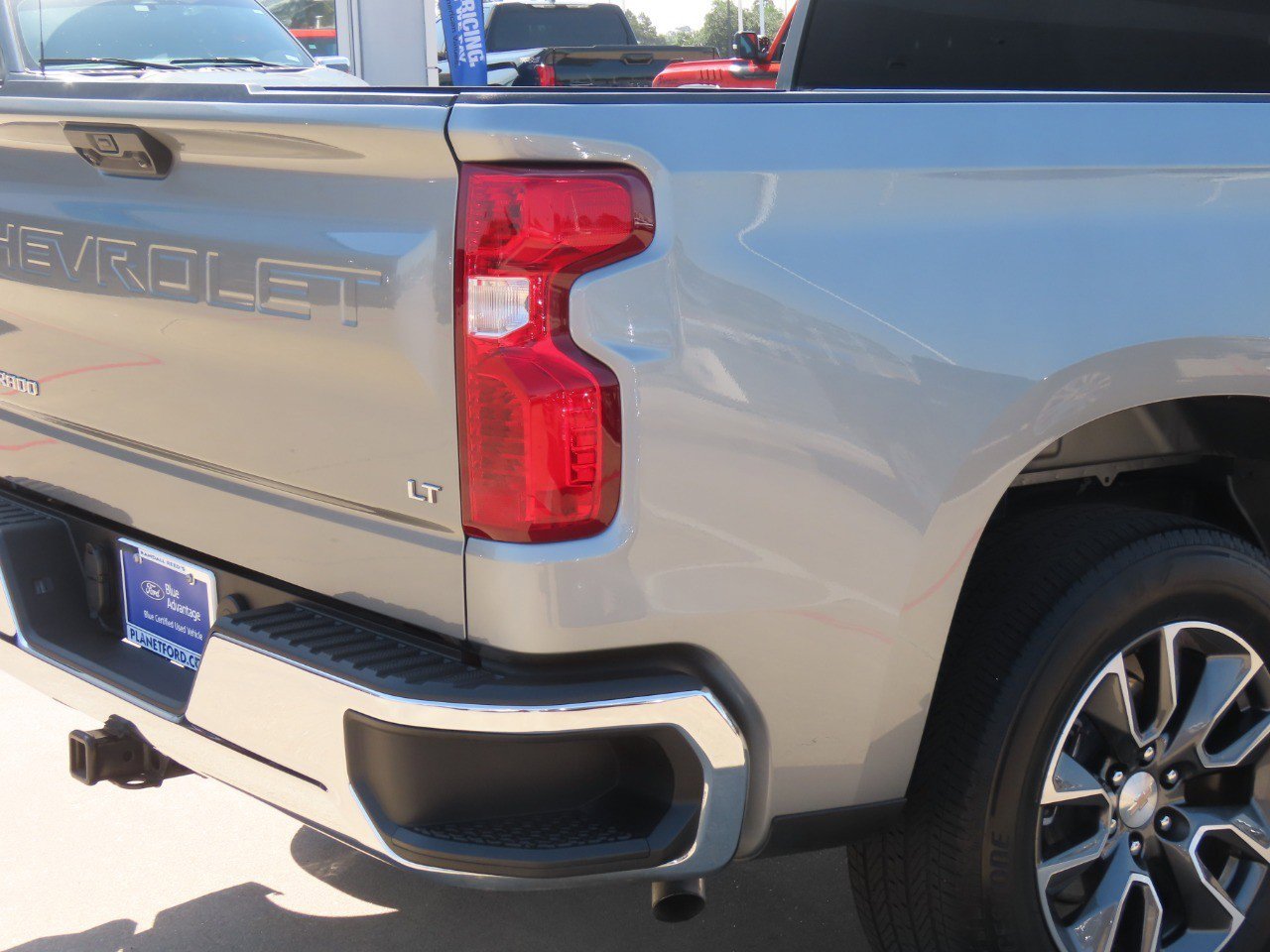 Used 2024 Chevrolet Silverado 1500 LT RWD image 10