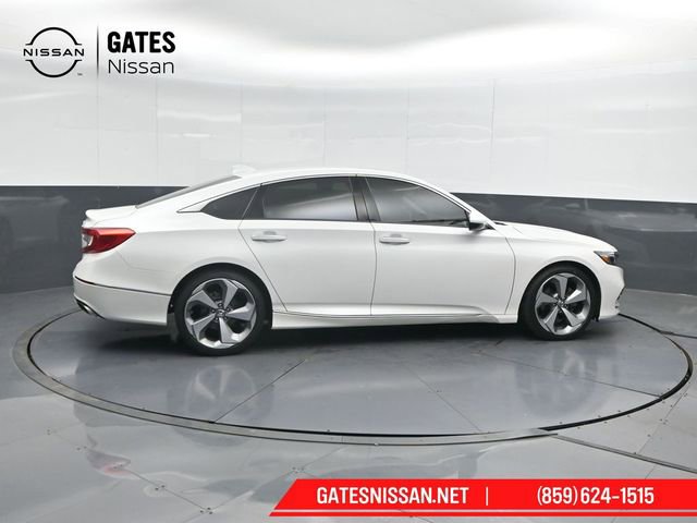 Used 2020 Honda Accord Touring image 3