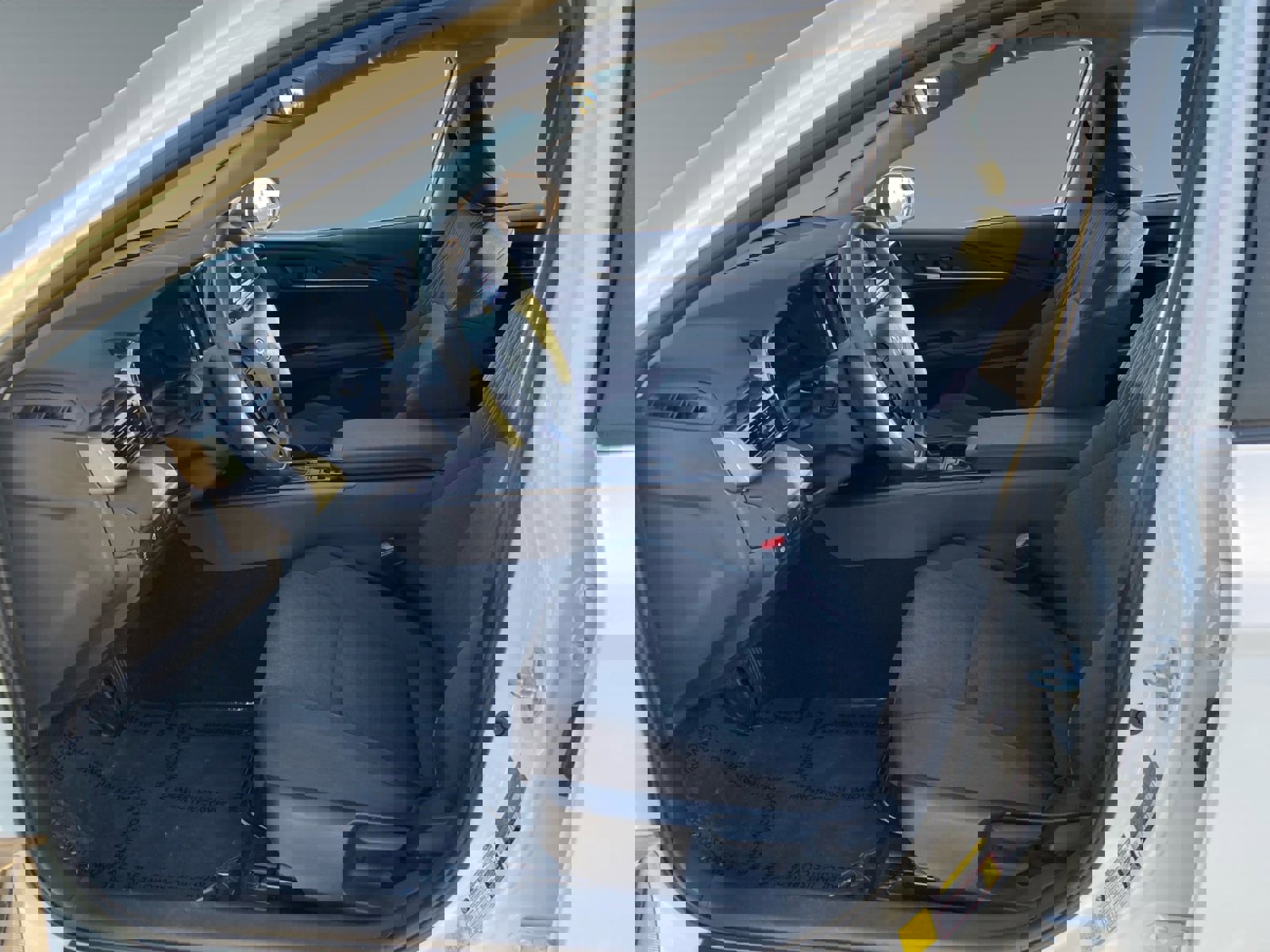 Used 2025 Toyota Camry LE image 9