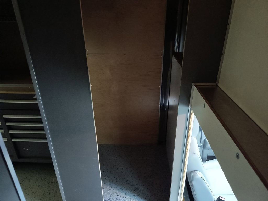 Used 2021 Ford E-450 and Econoline 450 Super Duty w/ Power Windows & Locks Group image 24