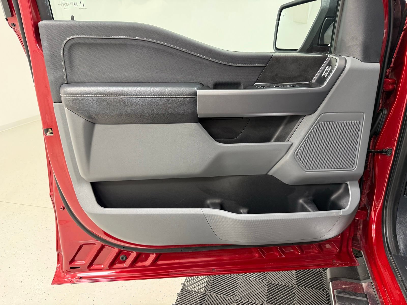 Used 2025 Ford F150 XLT w/ Equipment Group 301A Standard AWD/4WD image 16