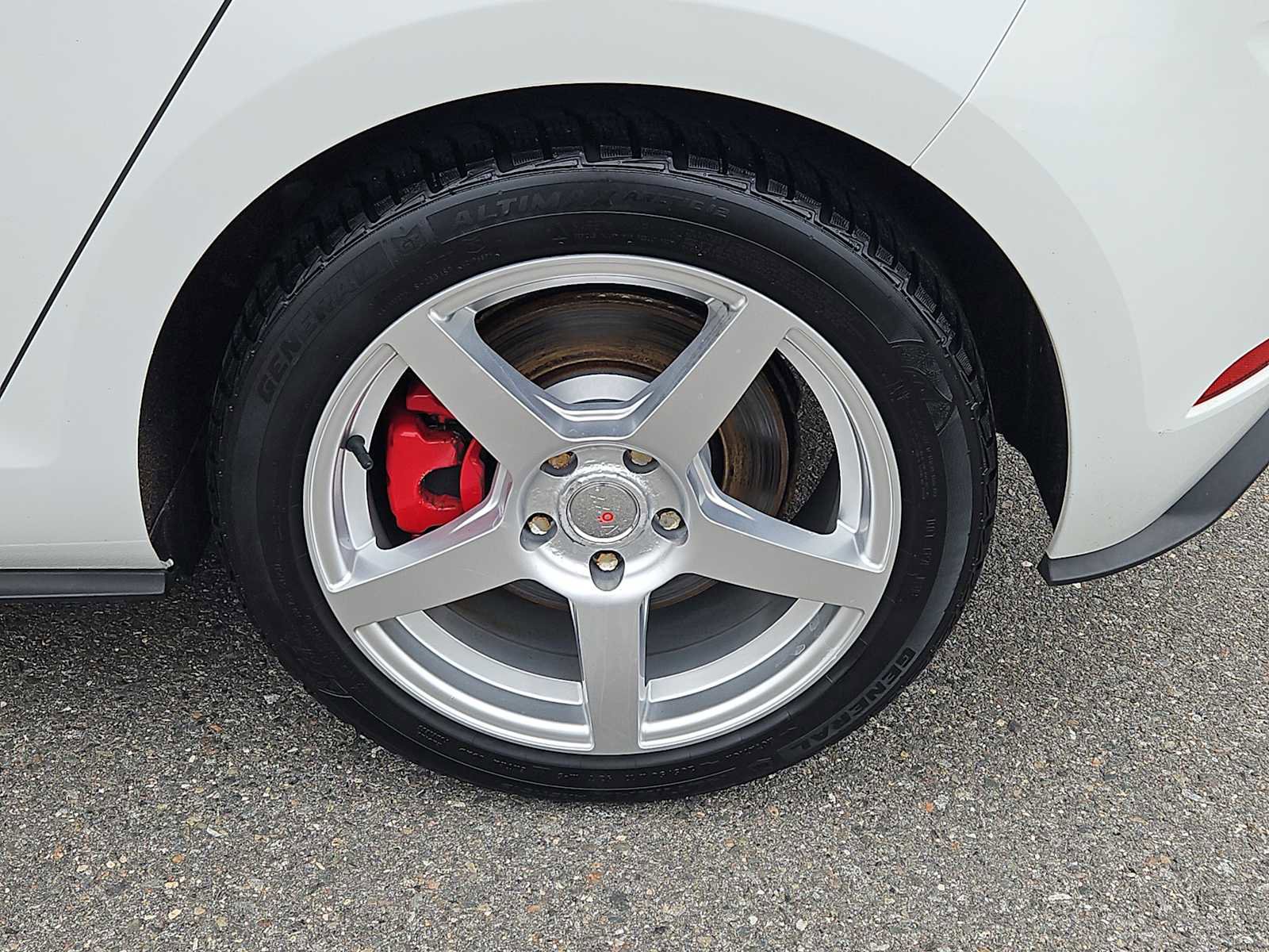 Used 2018 Volkswagen GTI SE w/ SE Leather Package image 3