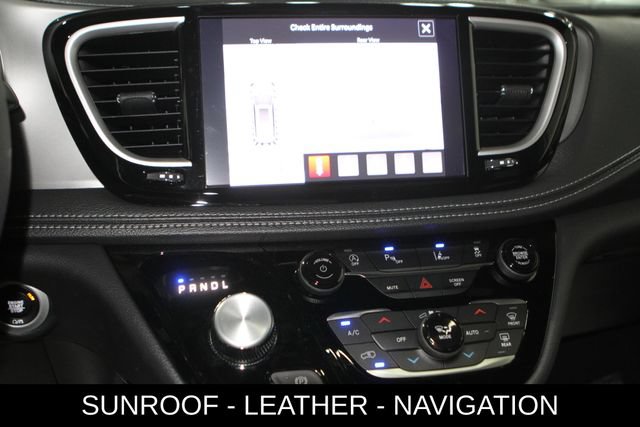 New 2027 Chrysler Pacifica Limited AWD/4WD image 20