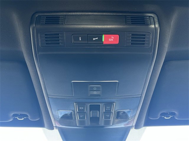 Used 2024 Volkswagen Tiguan SE R-Line image 24