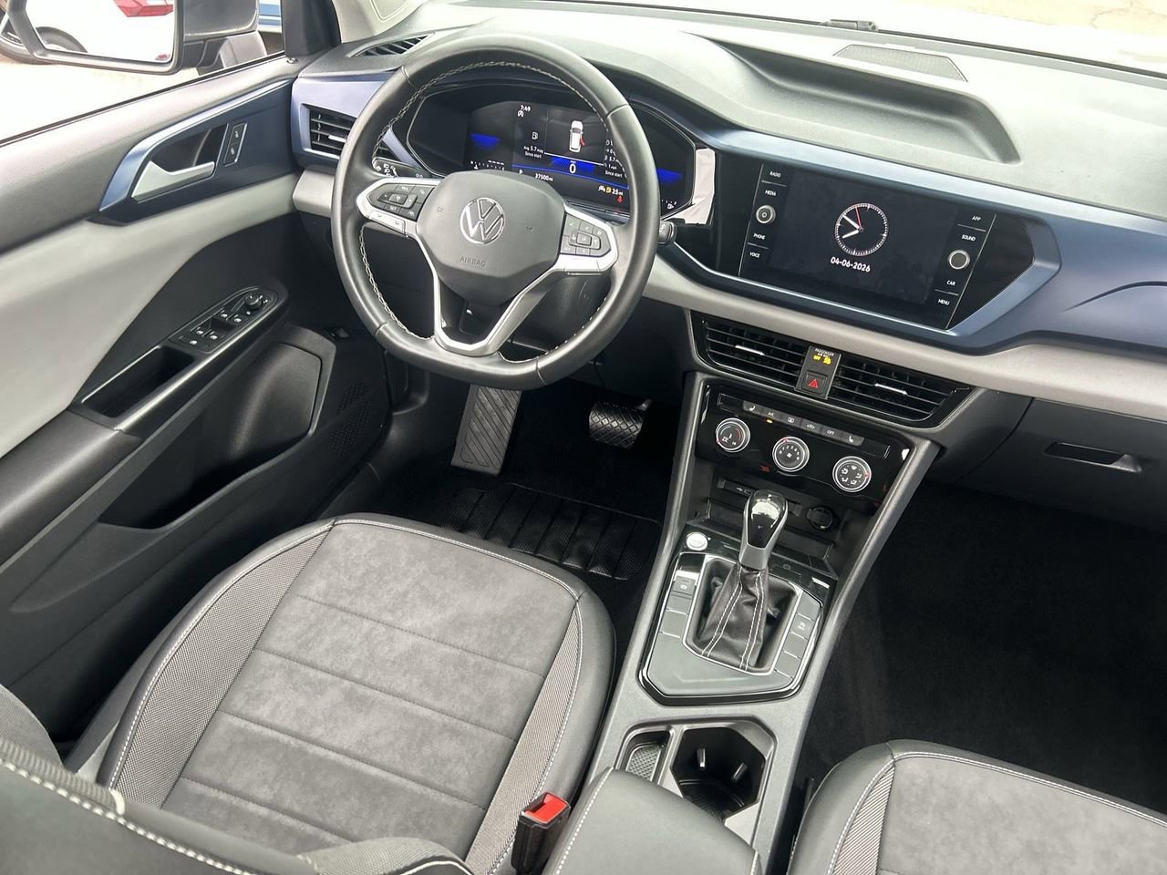 Used 2023 Volkswagen Taos SE image 10