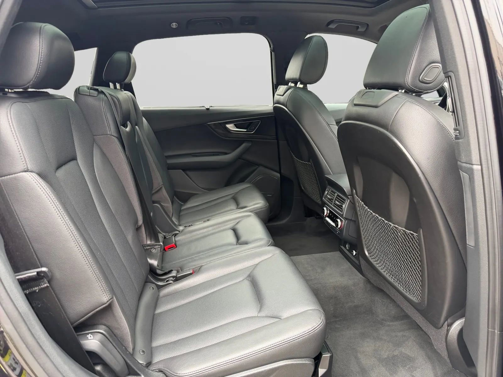 Used 2019 Audi Q7 3.0T Prestige w/ Prestige Package AWD/4WD image 33