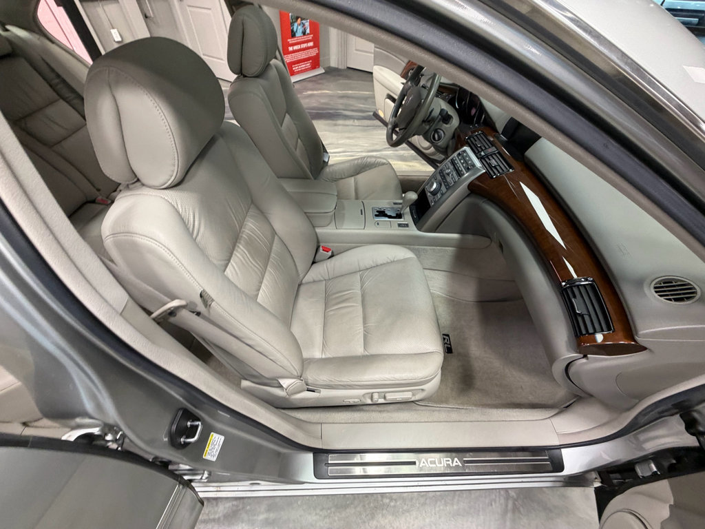 Used 2007 Acura RL w/ Technology Package AWD/4WD image 43