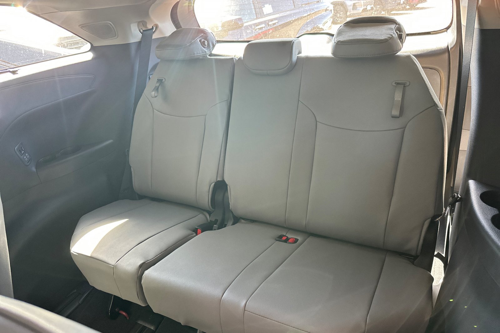 New 2026 Toyota Sienna XLE AWD/4WD image 13