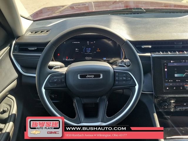 Used 2023 Jeep Grand Cherokee L Laredo image 11