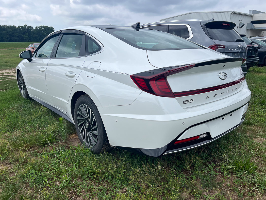 Used 2022 Hyundai Sonata Limited FWD image 3