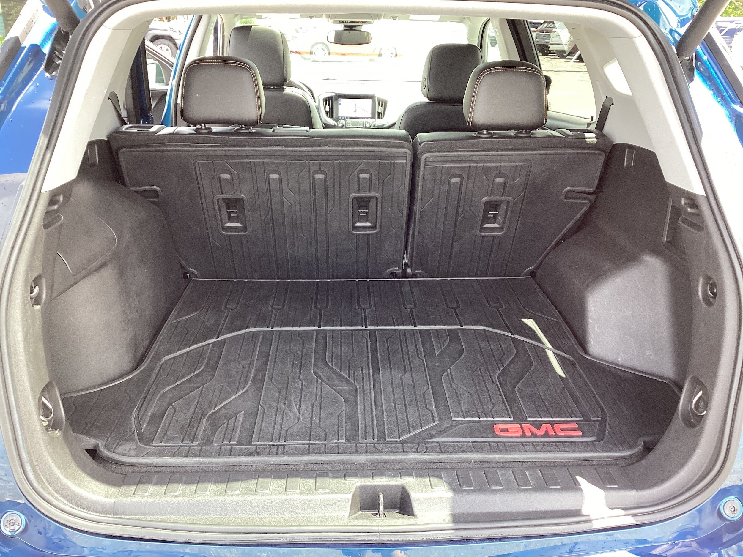 Used 2021 GMC Terrain SLT w/ Infotainment Package II AWD/4WD image 14