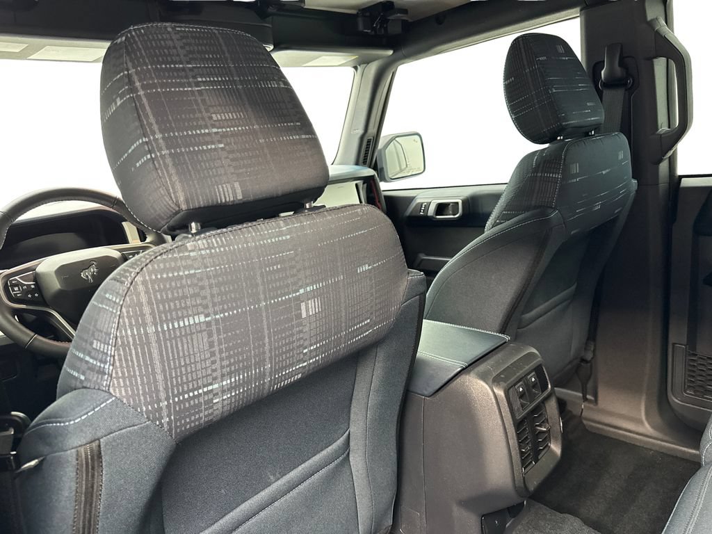 Used 2025 Ford Bronco Heritage Edition AWD/4WD image 34