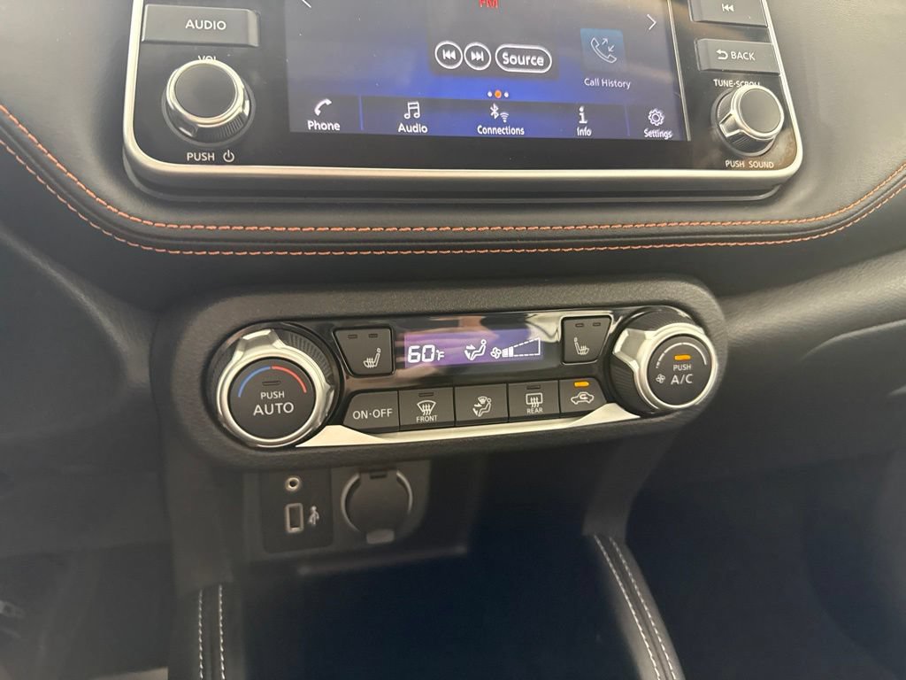 Used 2020 Nissan Kicks SR w/ SR Premium Package FWD image 18