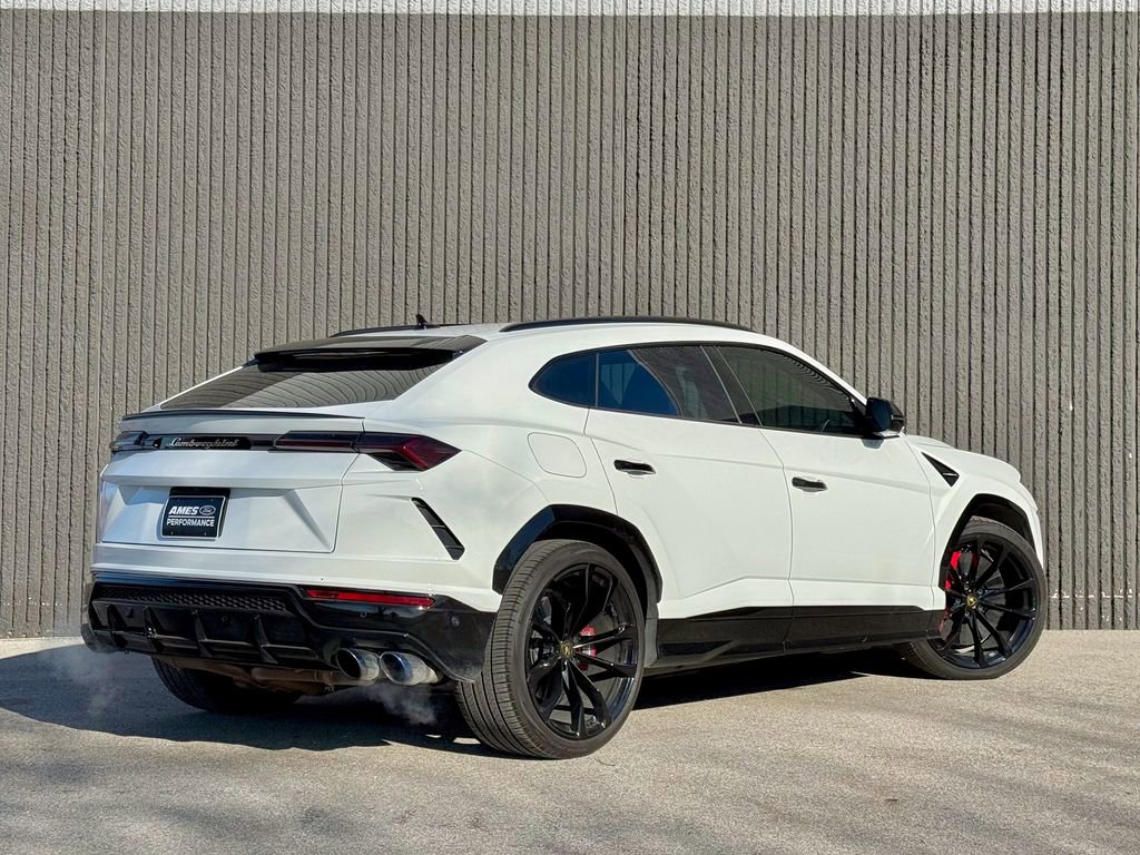 Used 2021 Lamborghini Urus image 7
