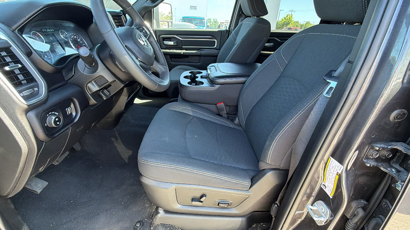 Certified 2025 RAM 2500 Big Horn AWD/4WD image 16