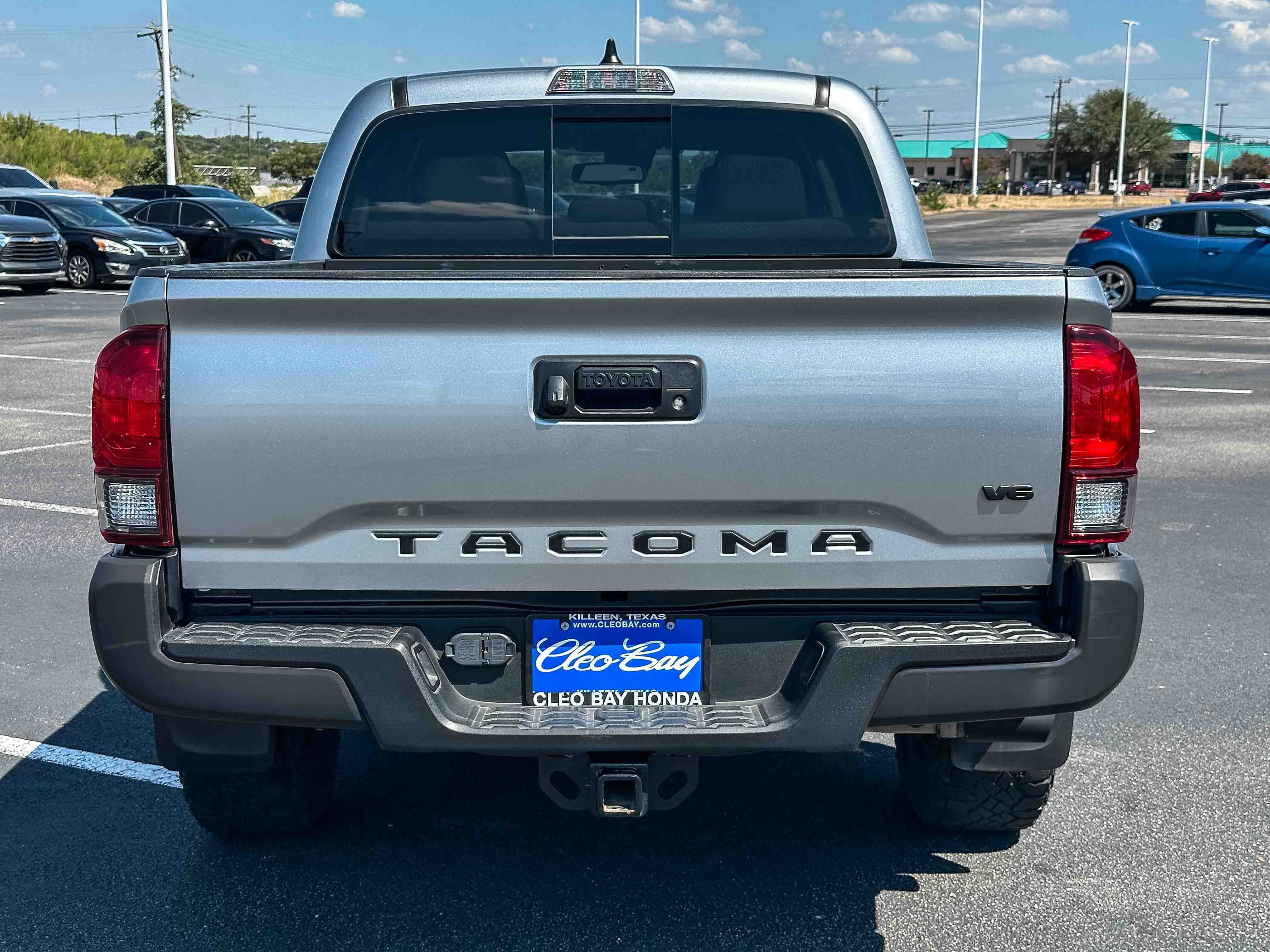 Used 2022 Toyota Tacoma SR5 RWD image 7
