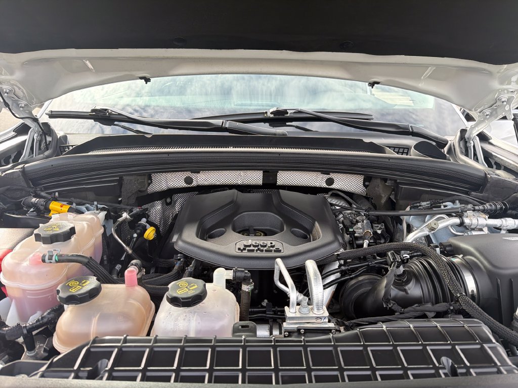 Used 2023 Jeep Grand Cherokee 4WD 4xe image 23