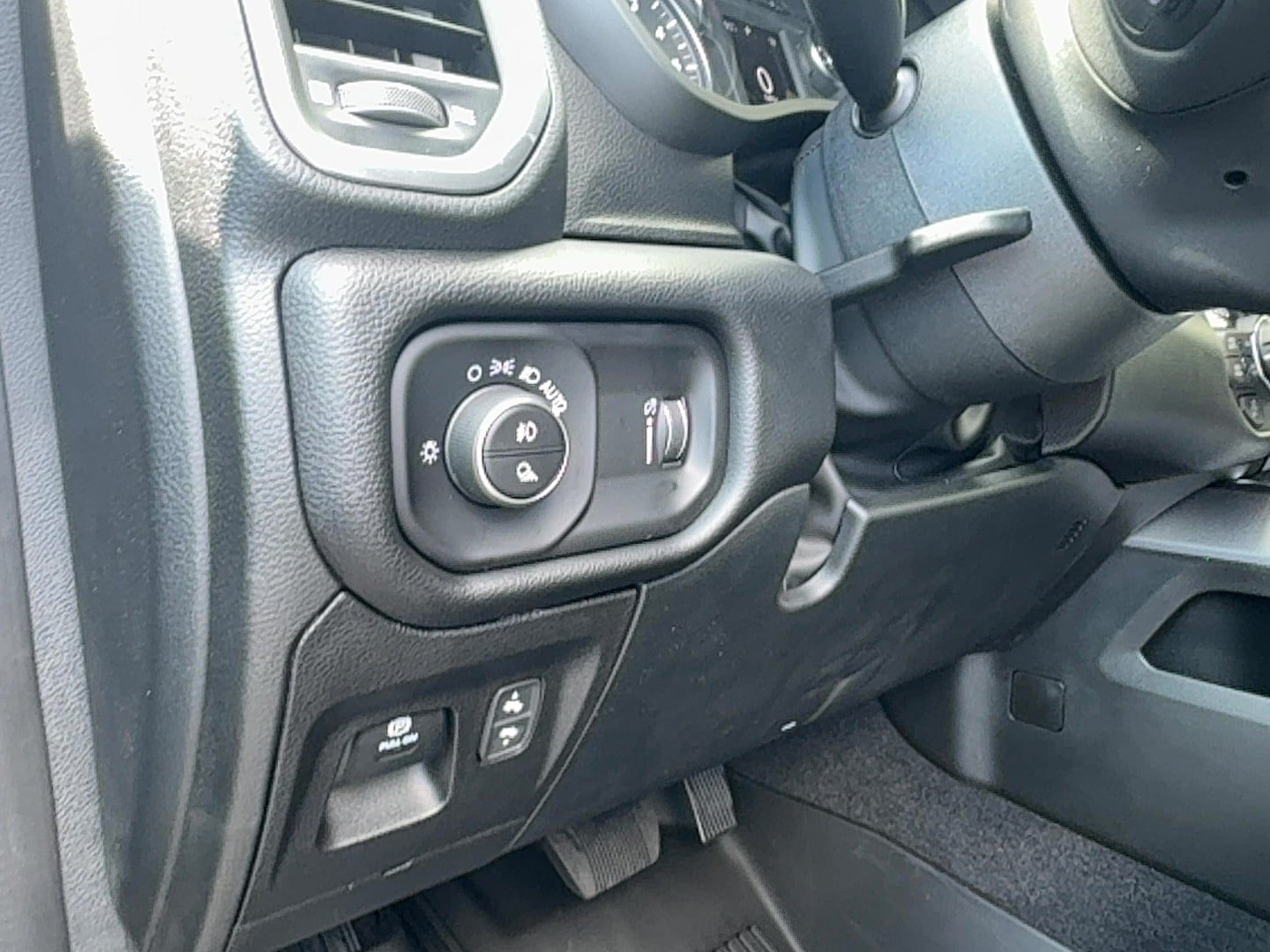 New 2025 RAM 1500 Big Horn AWD/4WD image 21