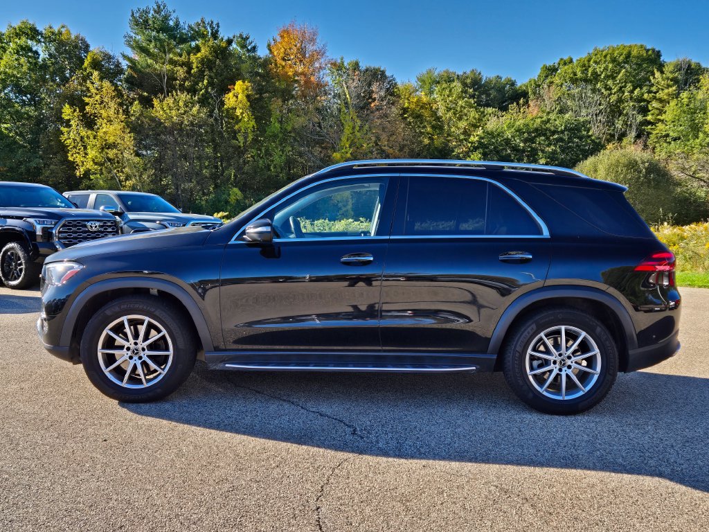 Used 2025 Mercedes-Benz GLE 350 4MATIC image 2