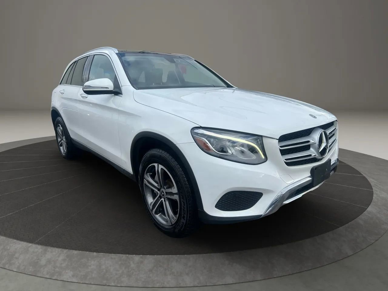 Used 2019 Mercedes-Benz GLC 300 4MATIC w/ Premium Package image 3