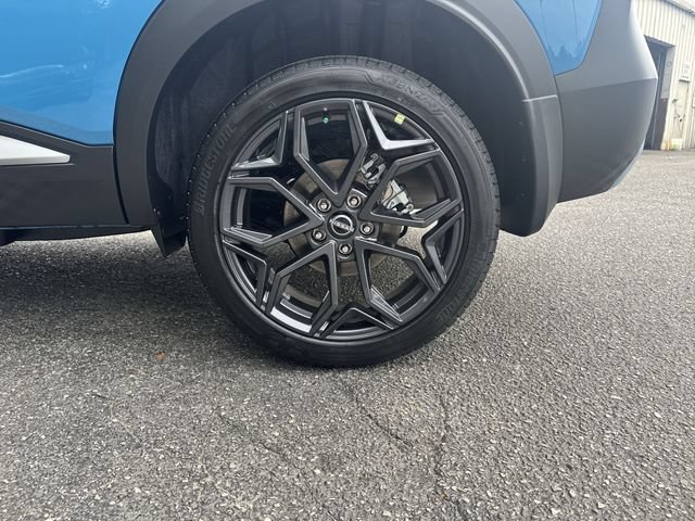 New 2026 Nissan Kicks SR FWD image 32