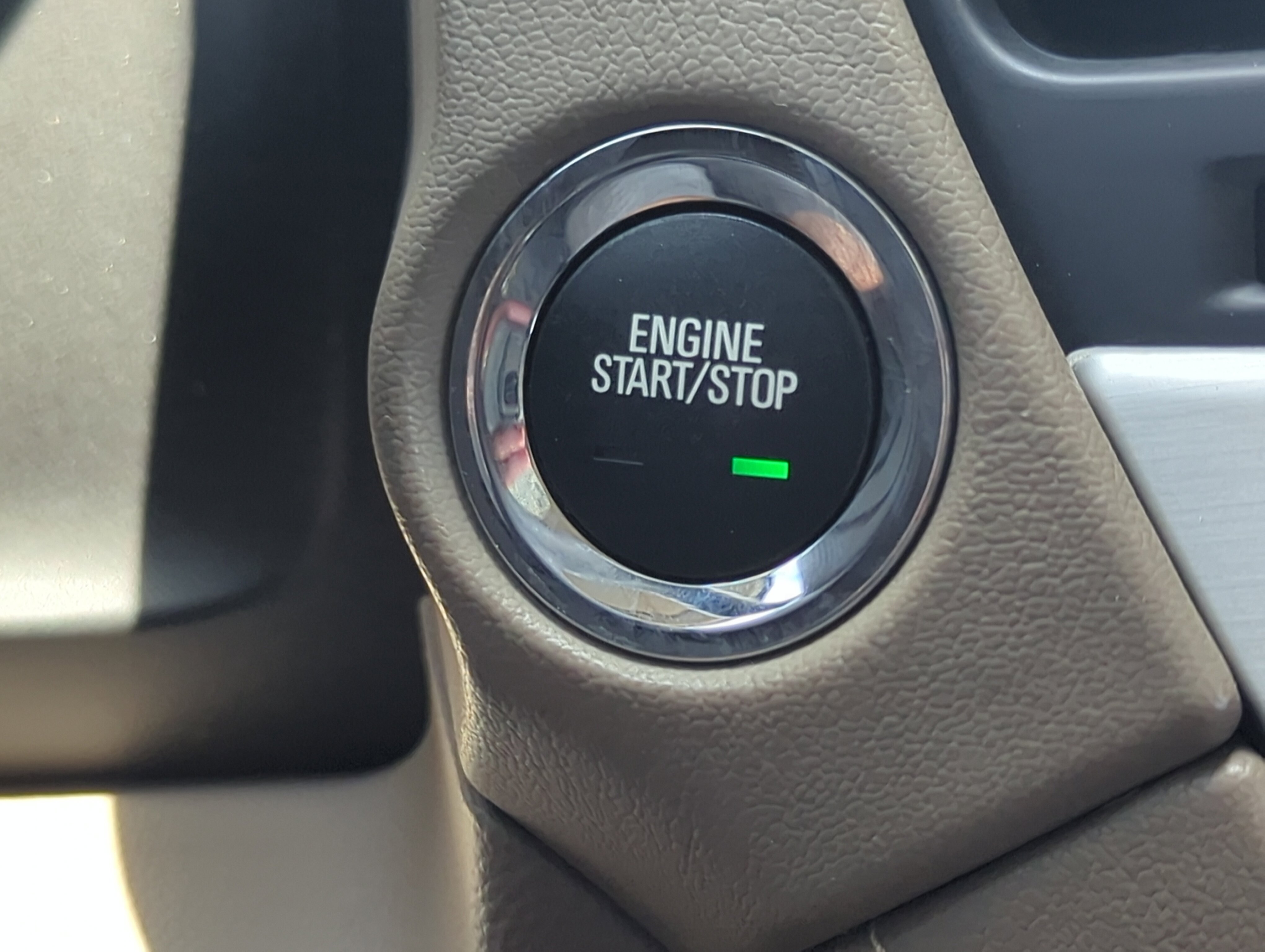 Used 2017 GMC Yukon SLT w/ Premium Edition AWD/4WD image 27