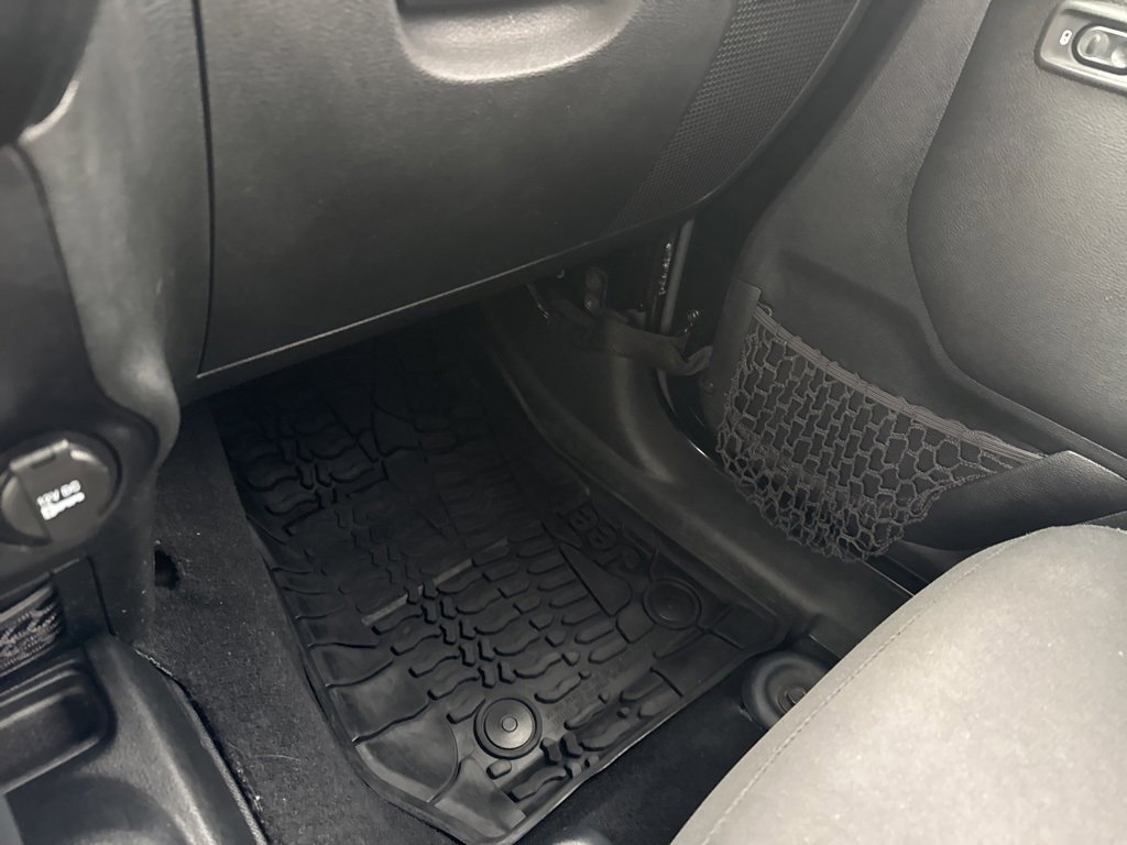 Used 2015 Jeep Wrangler Unlimited Sport w/ Quick Order Package 24S image 39